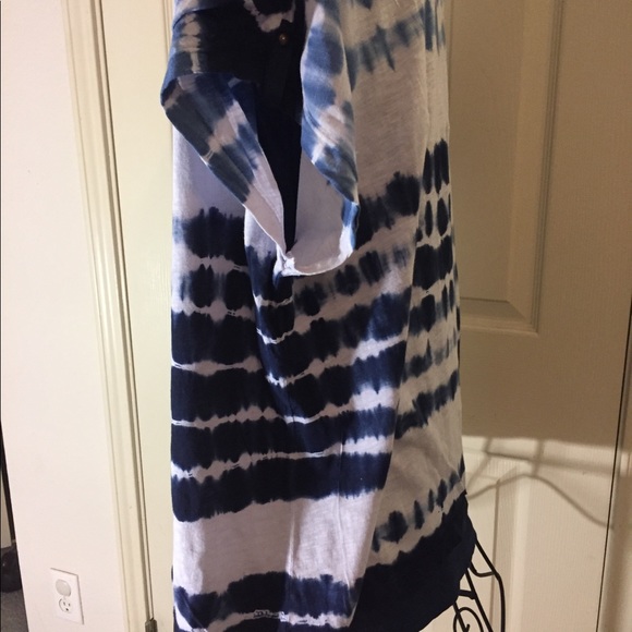 Style & CO Sport Blue and White double Top - Picture 6 of 8